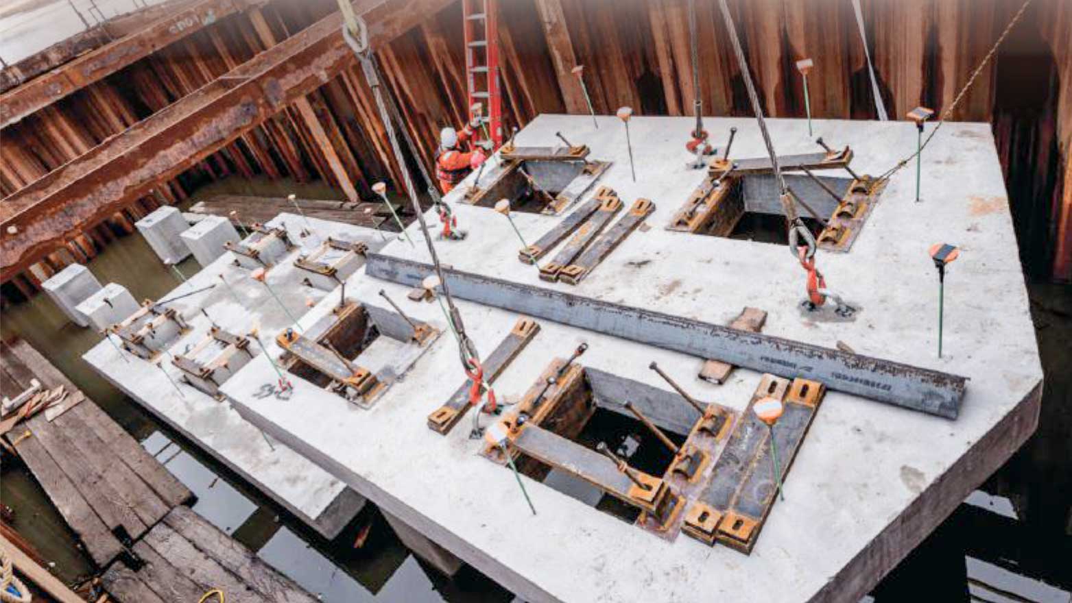 Cofferdam at Christina River Bridge Pier 2