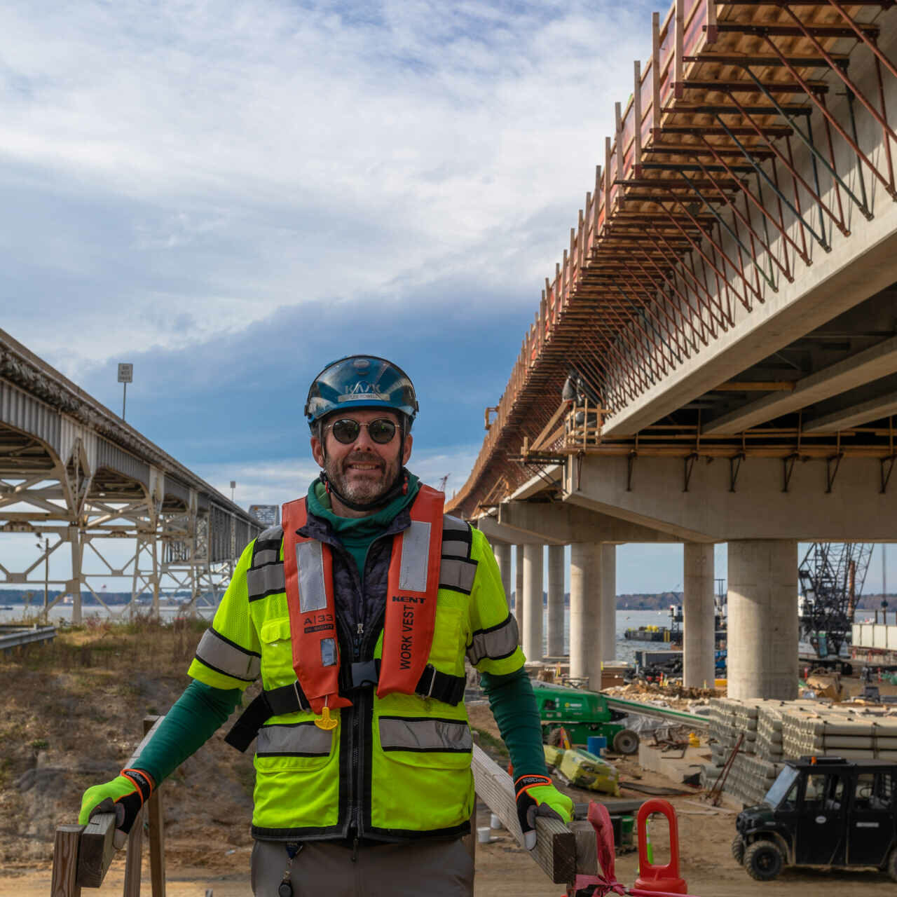 Nice Bridge (179) Lee Yowell Lee Yowell at the construction of Nice bridge