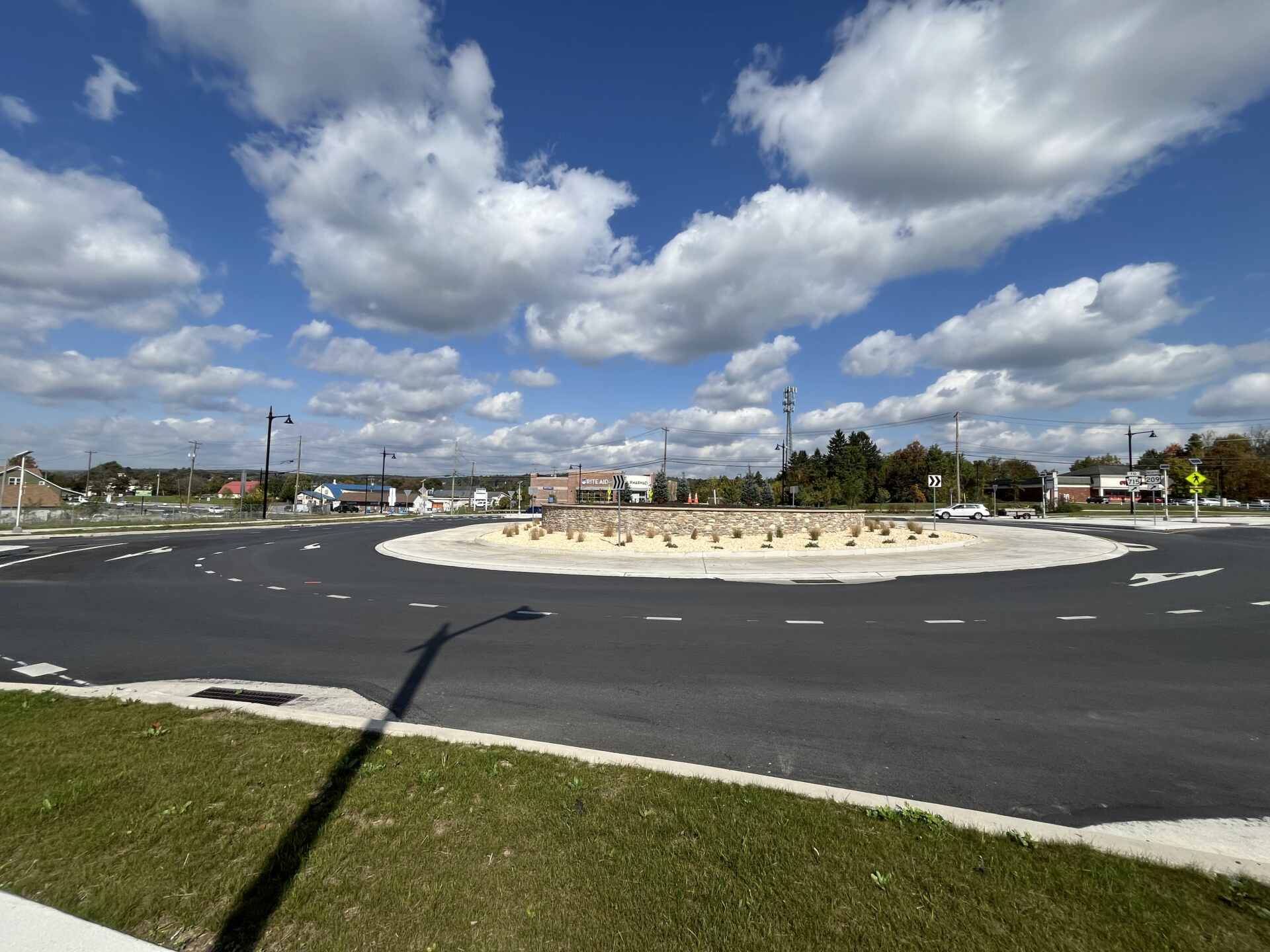 A side view of the intersection of SR 209 and 115